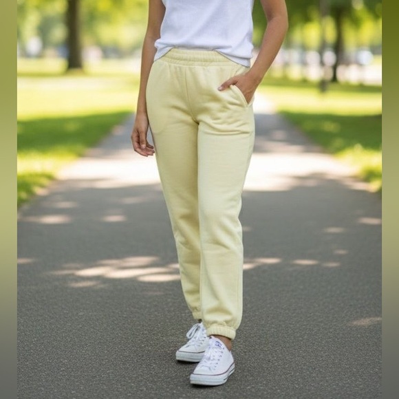 GAP Pants - Gap Relaxed Fleece Banana Yellow Joggers NWT